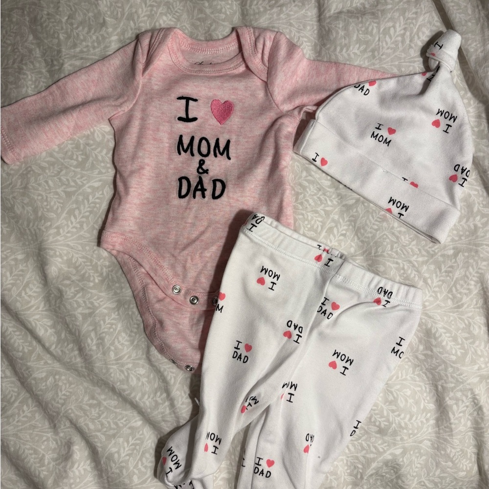 Newborn I ♥️ Mom & Dad Outfit Set